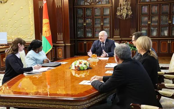 Супруга Президента Зимбабве высоко оценила белорусскую медицину			     
        Супруга Президента Зимбабве высоко оценила белорусскую медицину