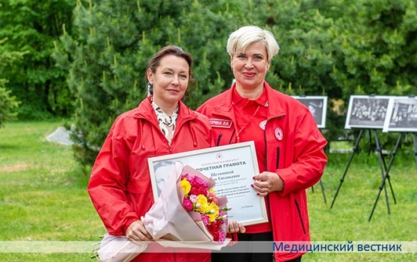 Раскошныя гартэнзіі ў гонар медыцынскіх сясцёр			     
        Раскошныя гартэнзіі ў гонар медыцынскіх сясцёр